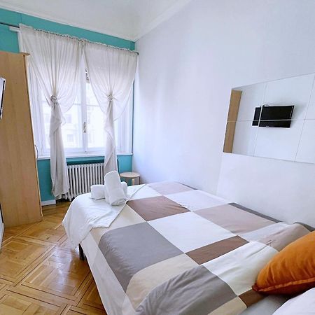 Apartamentos Econostay Plaza De Espana Madrid Extérieur photo