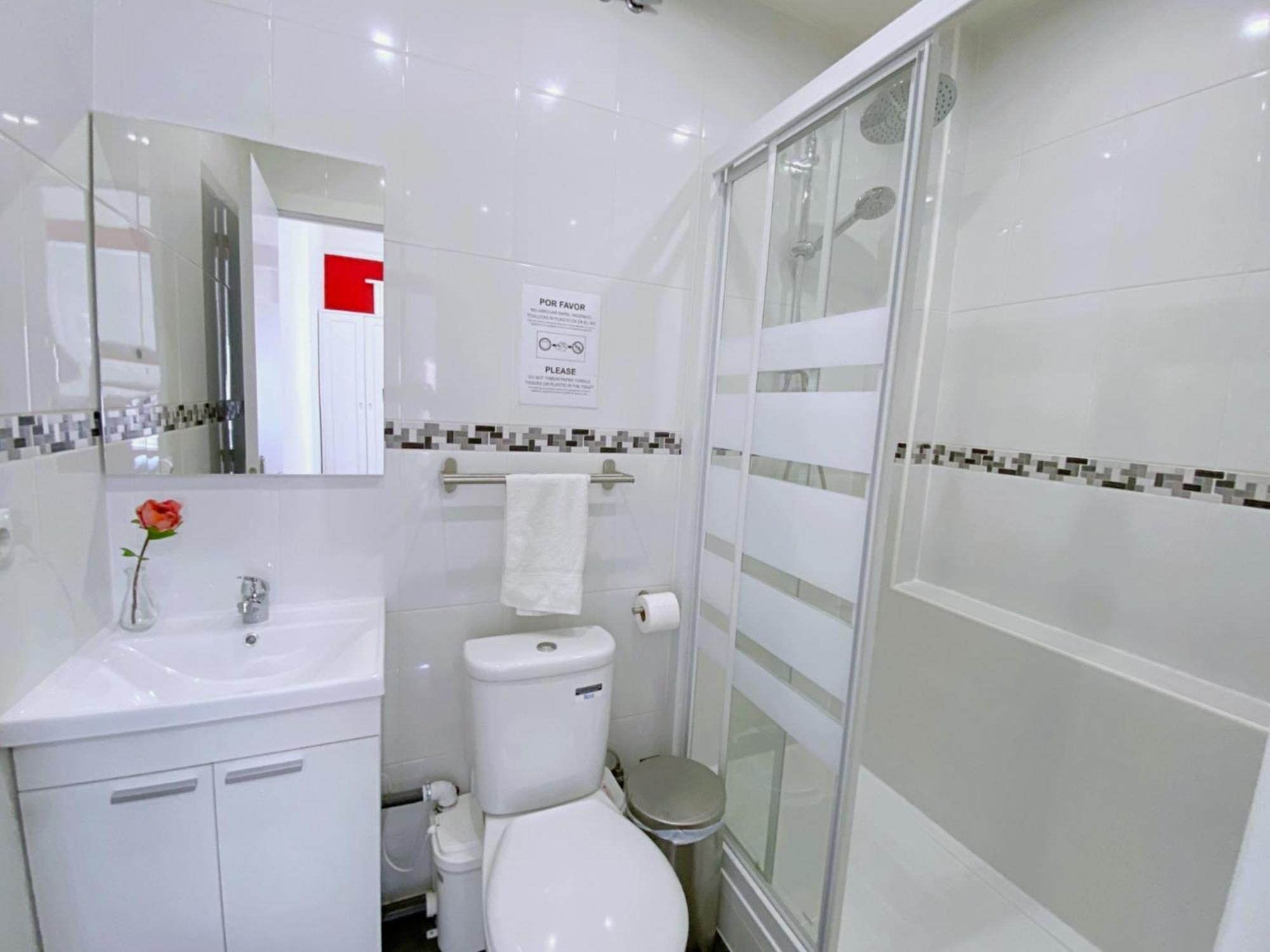 Apartamentos Econostay Plaza De Espana Madrid Extérieur photo